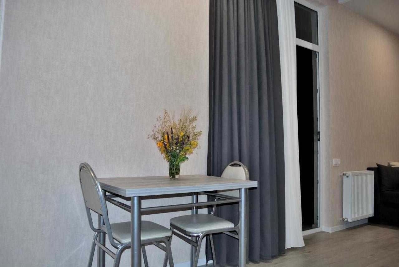 Nikas Apartment With Balcony In Old Tbilisi Exterior photo